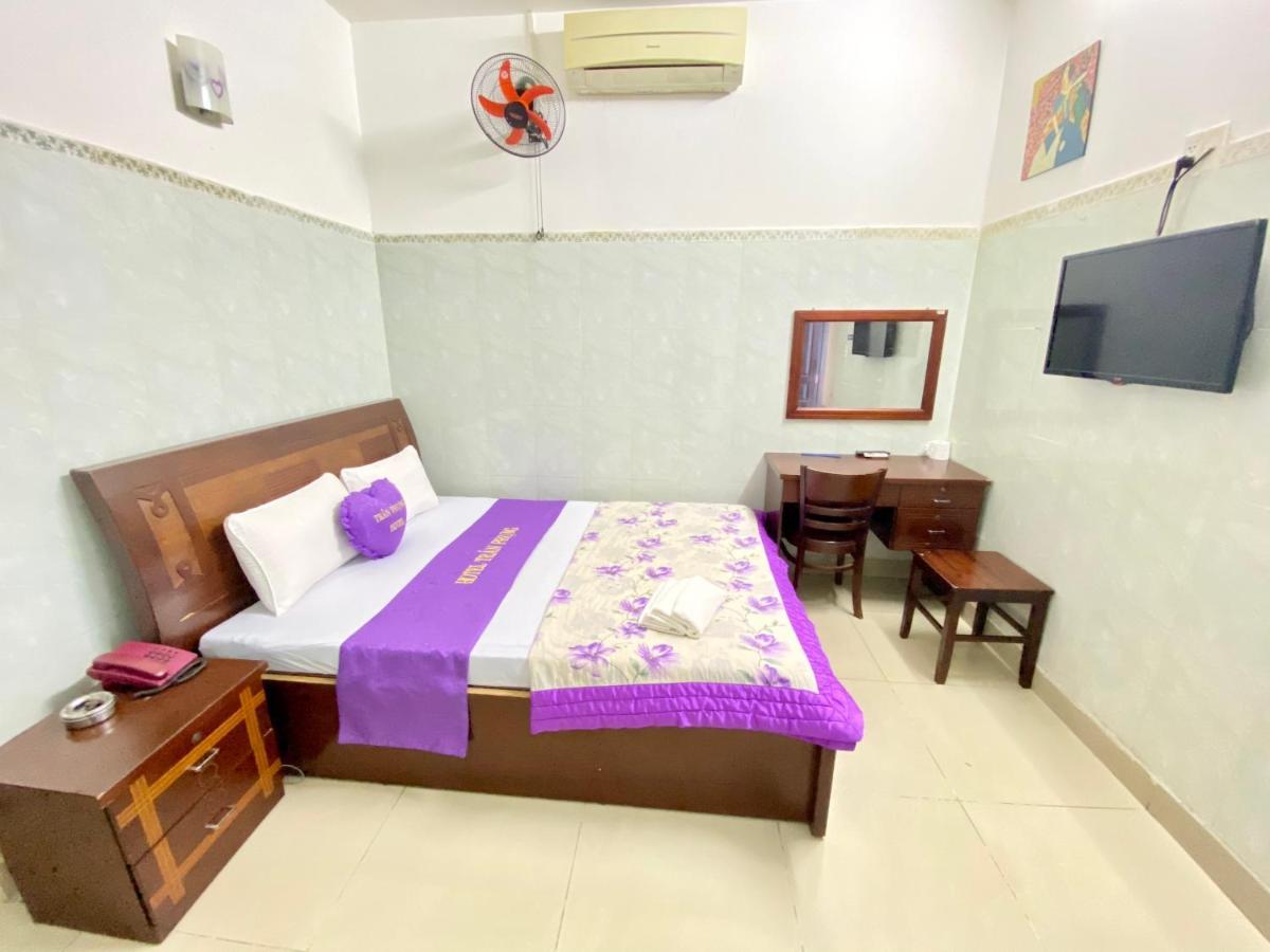 Tran Phung Hotel Ho Chi Minh City Exterior photo